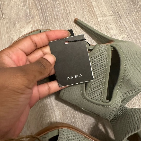 Zara Khaki Ankle Strap Heels - Picture 5 of 7